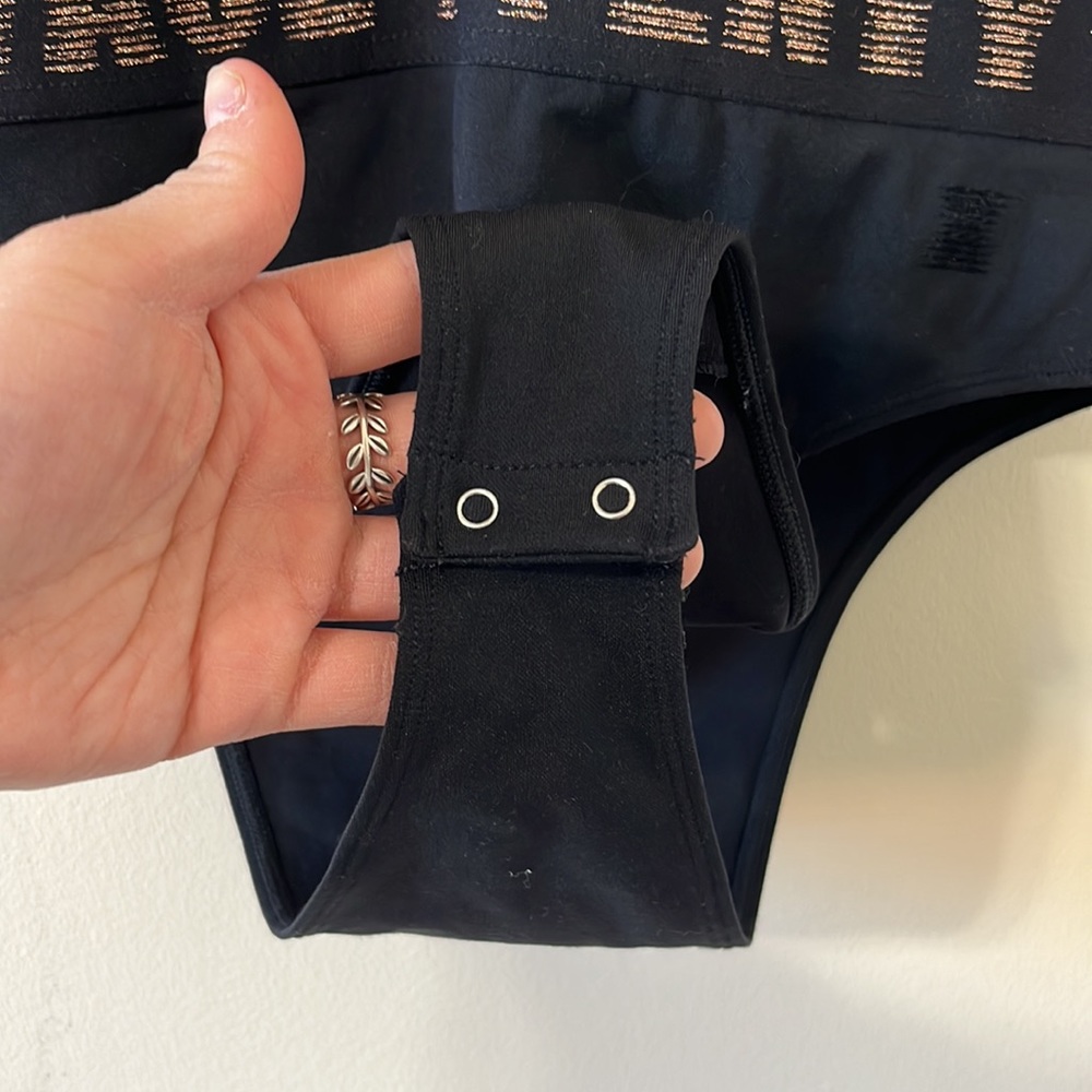 Savage X Fenty Rose Gold Logo Halter Plunge Bodysuit Black Caviar Size M - Picture 6 of 11